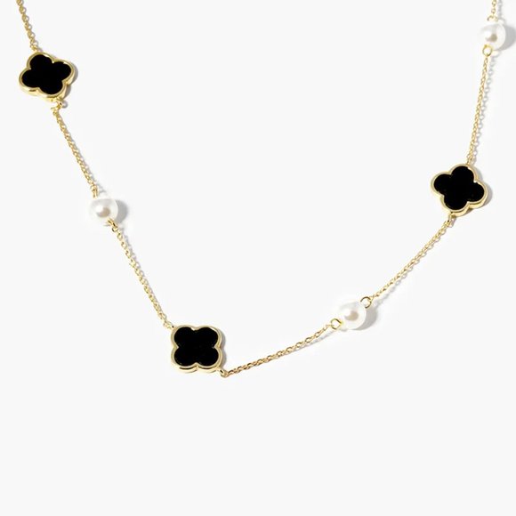 Pink Lemonade Jewelry Jewelry - Black and Pearl Quatrefoil Necklace